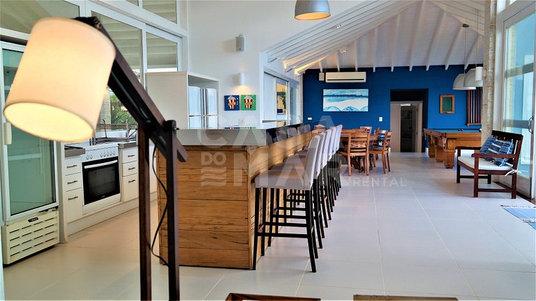 Beautiful house with eight suites on the sand of Praia Rasa,