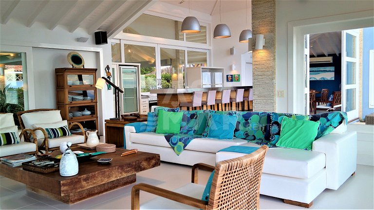 Beautiful house with eight suites on the sand of Praia Rasa,