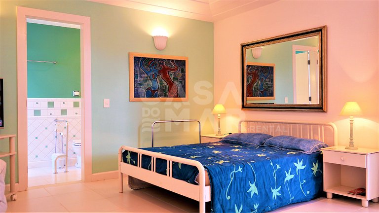 Beautiful house with eight suites on the sand of Praia Rasa,