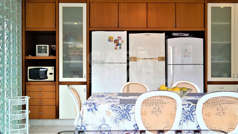 Beautiful house with eight suites on the sand of Praia Rasa,