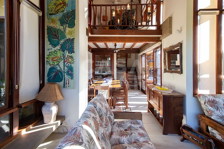 Beautiful house with four suites, on Rua da Praia Rasa