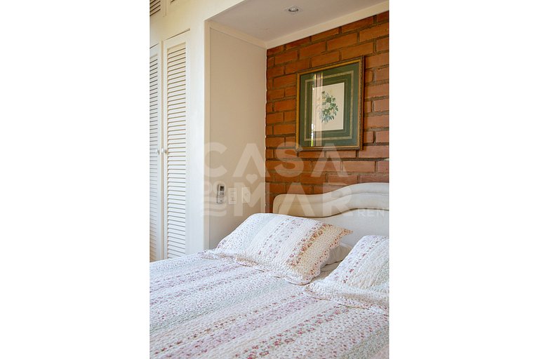 Beautiful house with four suites, on Rua da Praia Rasa