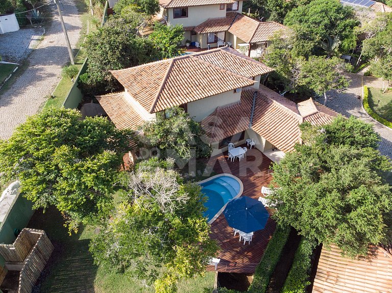 Casa com cinco suítes, praia do Forno, condomínio.