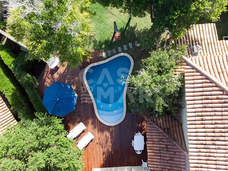Casa com cinco suítes, praia do Forno, condomínio.