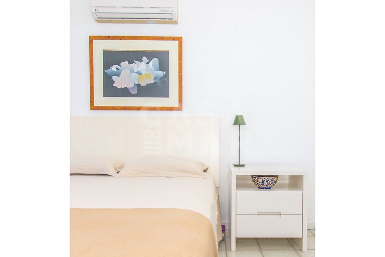 Casa com sete suítes, praia privativa com lancha
