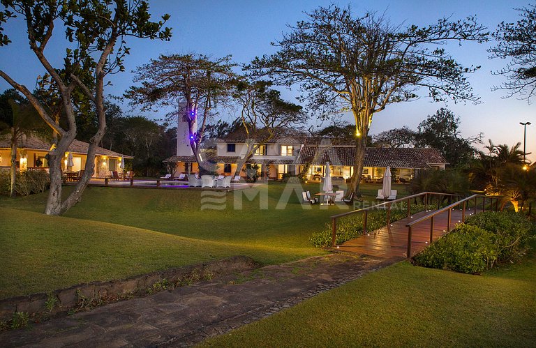 Beautiful Villa with twelve suites, standing on the sand of