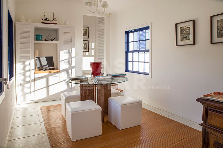 Beautiful Villa with twelve suites, standing on the sand of