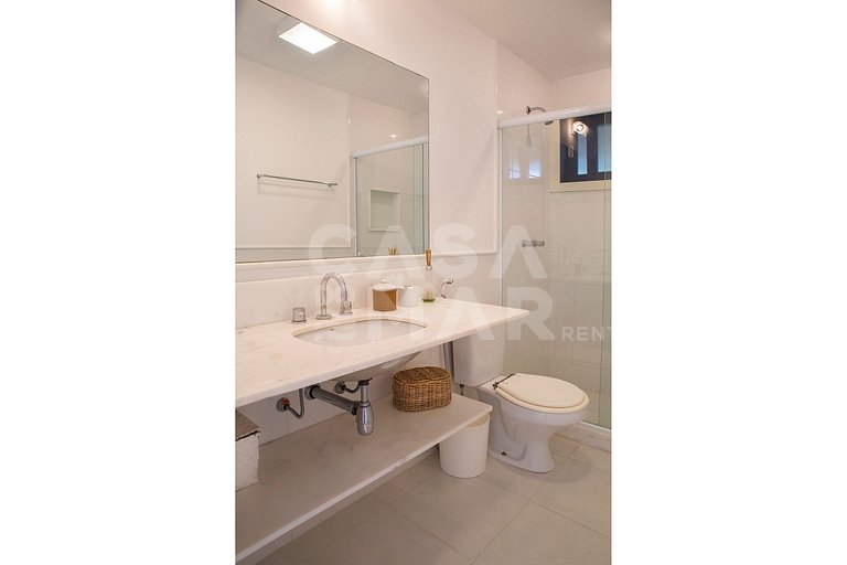 Beautiful Villa with twelve suites, standing on the sand of