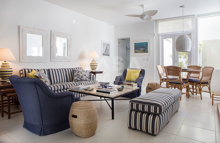Beautiful Villa with twelve suites, standing on the sand of