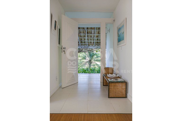 Beautiful Villa with twelve suites, standing on the sand of