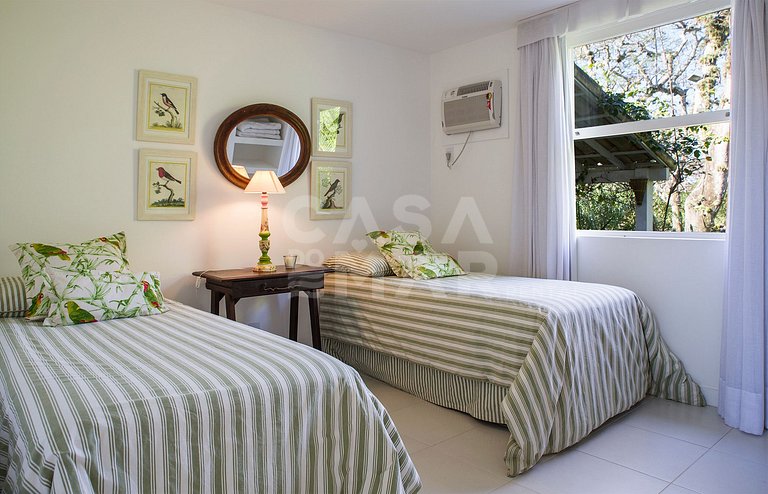 Beautiful Villa with twelve suites, standing on the sand of