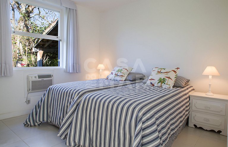 Beautiful Villa with twelve suites, standing on the sand of