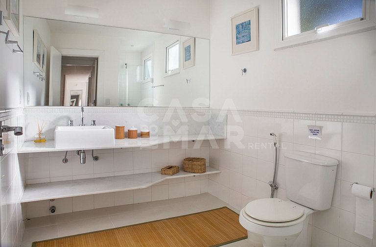 Beautiful Villa with twelve suites, standing on the sand of