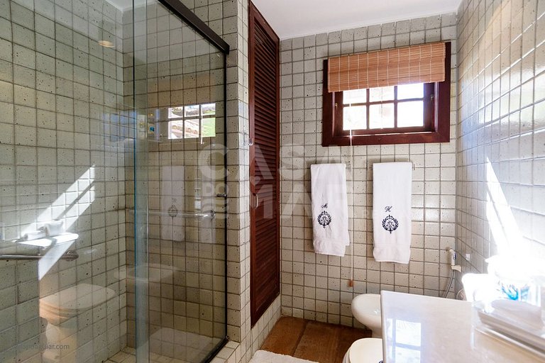 Beautiful Villa with five suites, standing on the sand of Ge