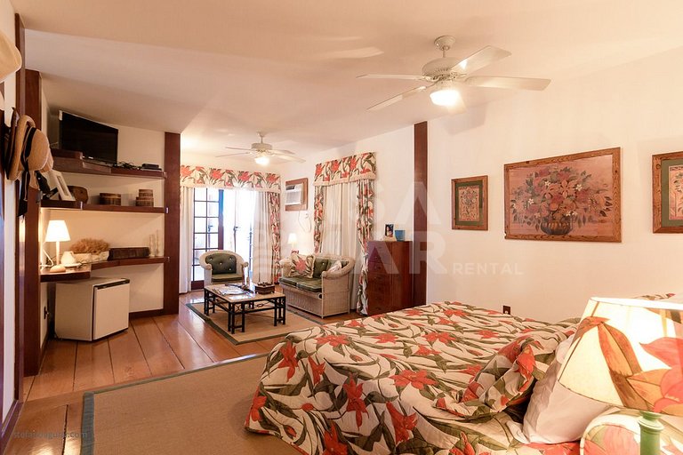 Casa com cinco suítes, pé na areia da Praia de Geribá