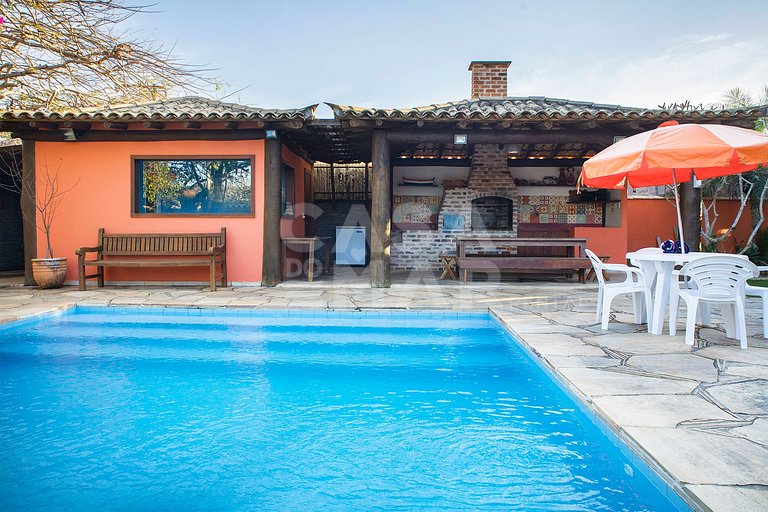 Beautiful house with seven suites, on Rua da Praia da Ferrad