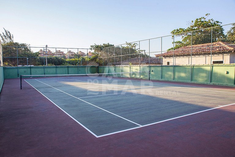 Casa com sete suítes, piscina, churrasqueira, na Ferradura
