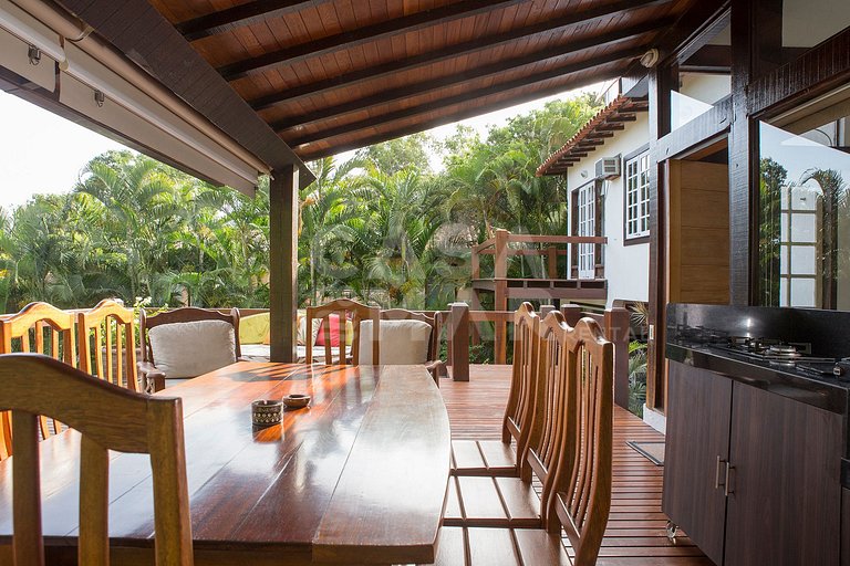 Casa com seis suítes, Geribá, em condomínio frente mar