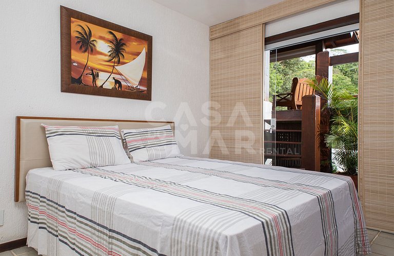 Beautiful Villa with six suites, in a condominium in the lef