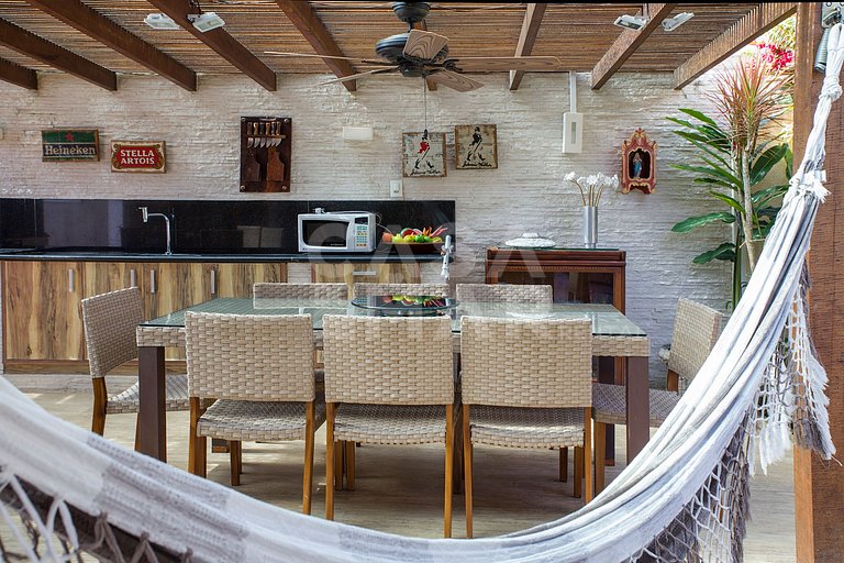 Casa com quatro suítes, em condomínio, em Geribá