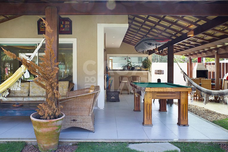 Casa com quatro suítes, em condomínio, em Geribá