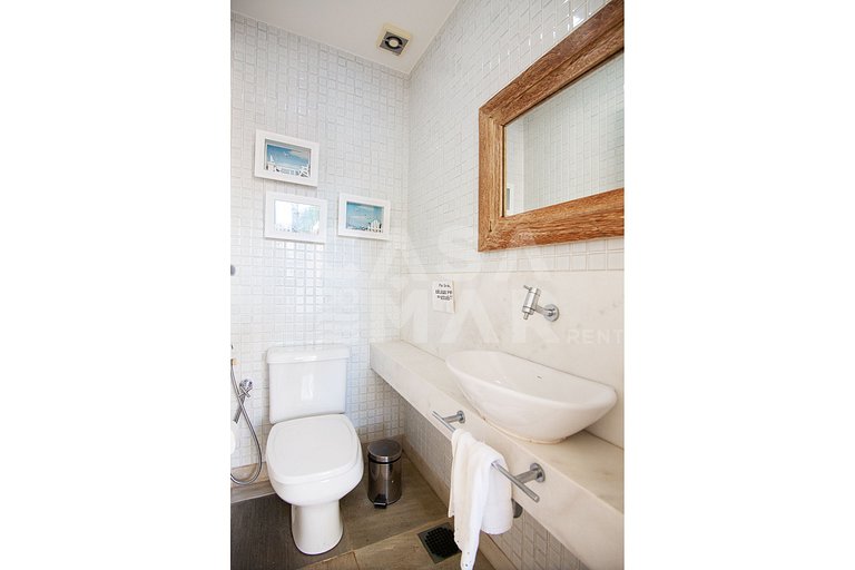 Beautiful house with four suites in a condominium in Manguin