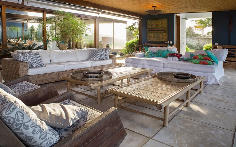 Beautiful house with seven suites, panoramic view of the bea