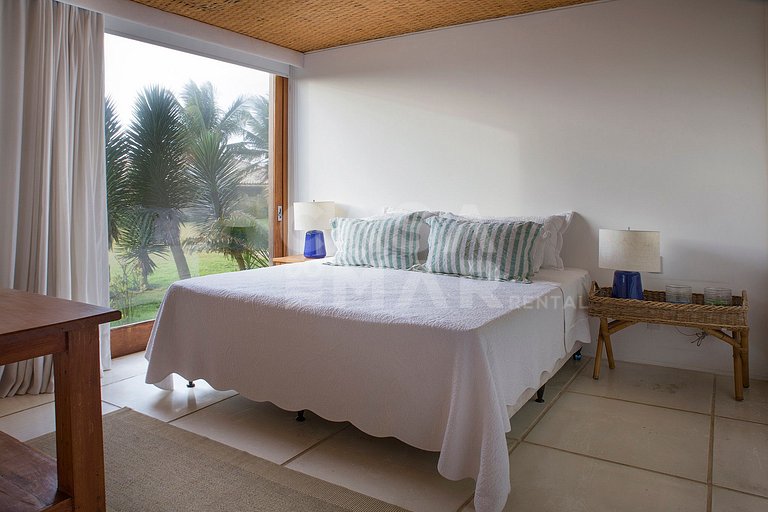 Mansão, estilo balinês, sete suítes, pé na areia, praia rasa