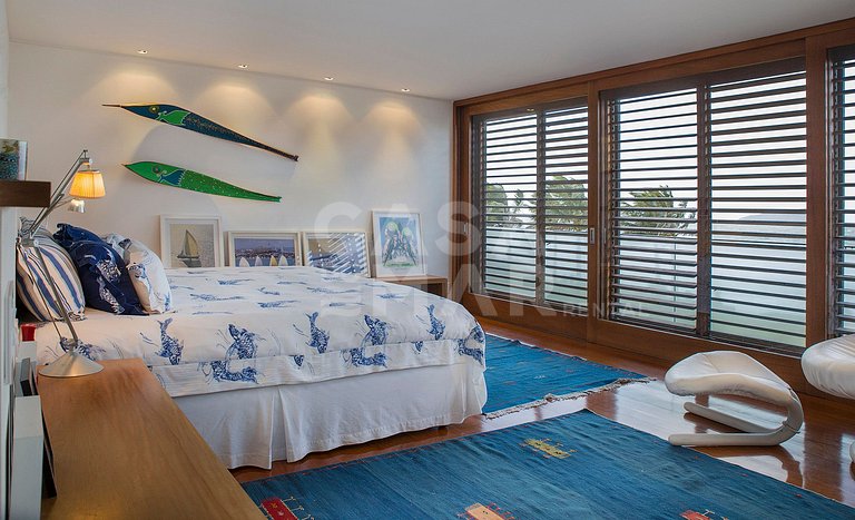 Beautiful house with seven suites, panoramic view of the bea