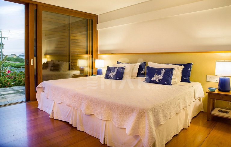 Beautiful house with seven suites, panoramic view of the bea