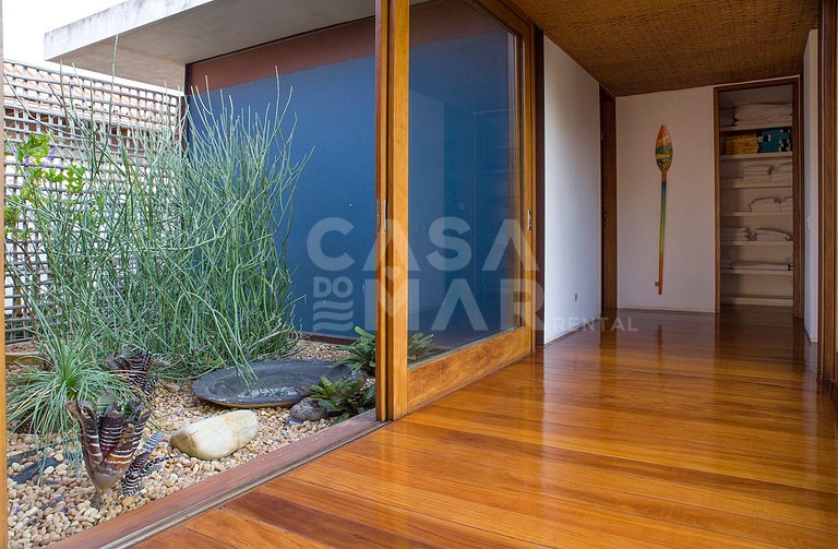 Beautiful house with seven suites, panoramic view of the bea