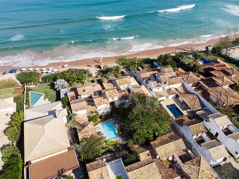 Beautiful house with two suites and a bedroom, facing Geribá