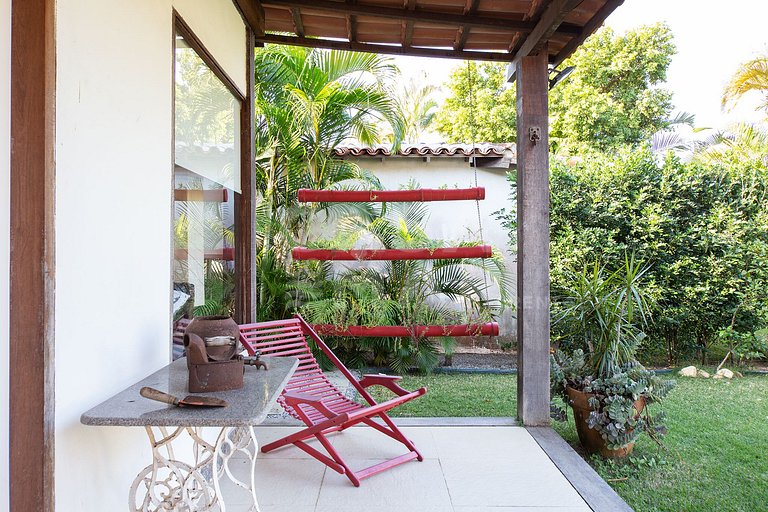 Beautiful house with two suites and a bedroom, in condominiu