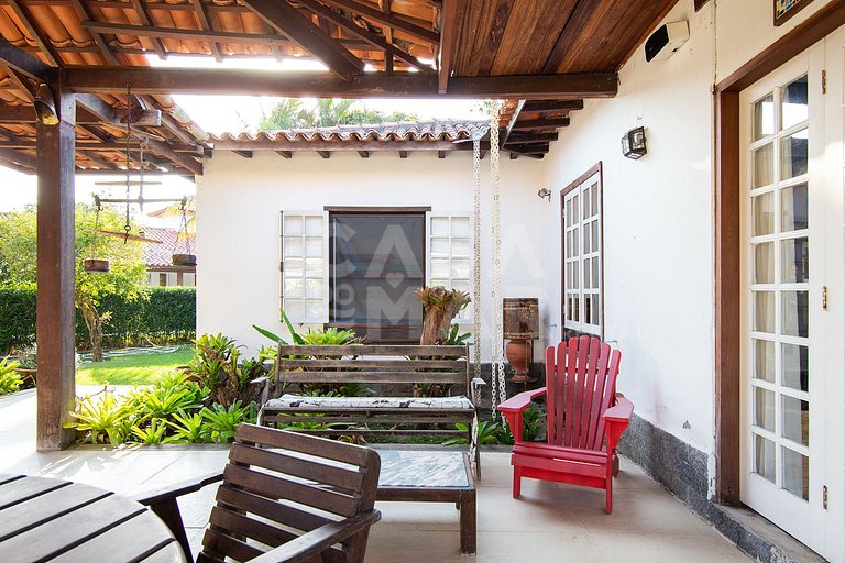 Beautiful house with two suites and a bedroom, in condominiu