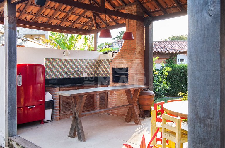 Beautiful house with two suites and a bedroom, in condominiu