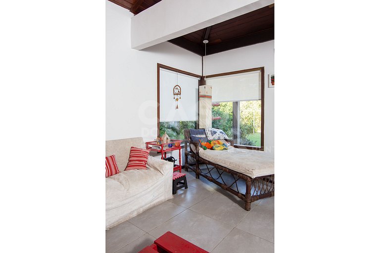 Beautiful house with two suites and a bedroom, in condominiu
