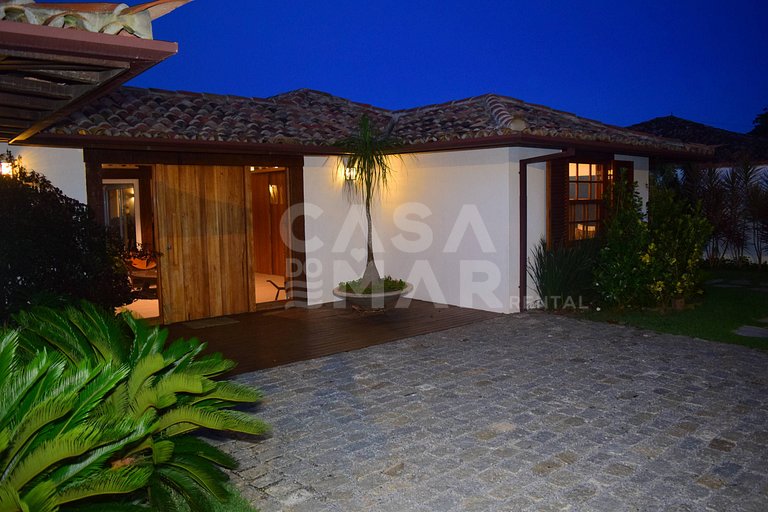 casa com cinco suítes, vista para praia, Manguinhos búzios