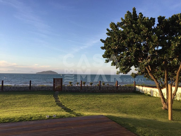 casa com cinco suítes, vista para praia, Manguinhos búzios