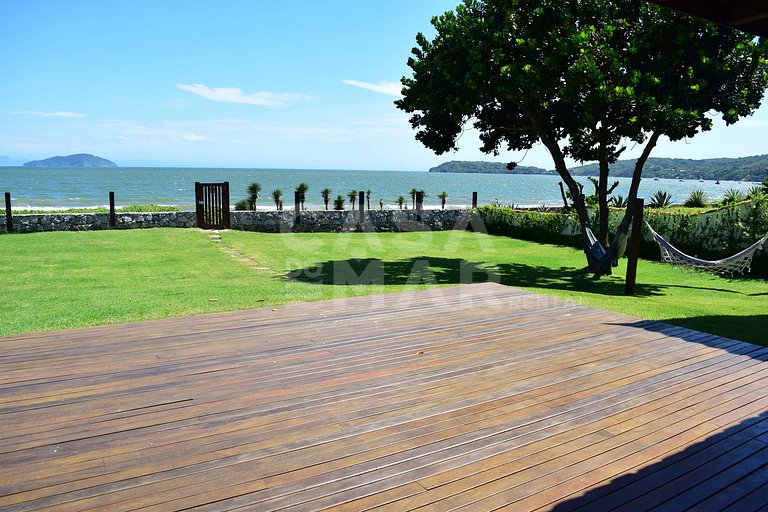 casa com cinco suítes, vista para praia, Manguinhos búzios