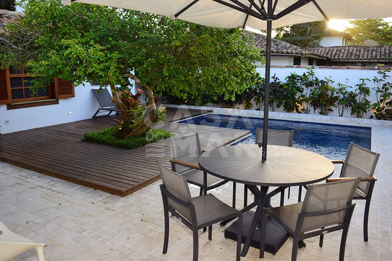 casa com cinco suítes, vista para praia, Manguinhos búzios