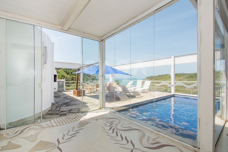 Beautiful Villa with six suites, and paradisiacal view of Fe