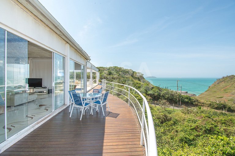 Beautiful Villa with six suites, and paradisiacal view of Fe