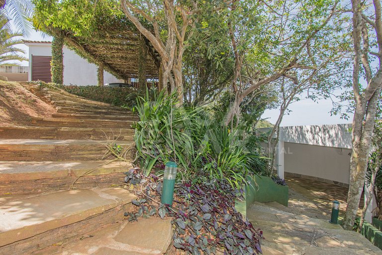 Beautiful Villa with six suites, and paradisiacal view of Fe