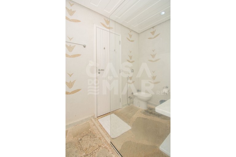 Beautiful Villa with six suites, and paradisiacal view of Fe
