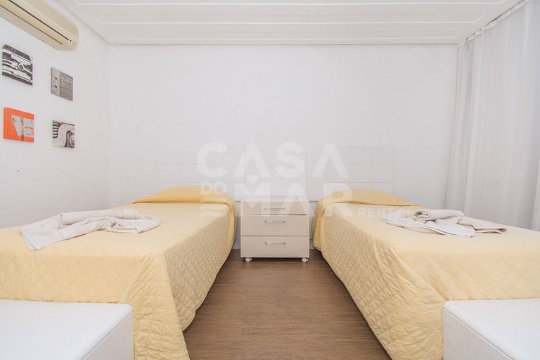 Beautiful Villa with six suites, and paradisiacal view of Fe