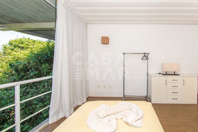 Beautiful Villa with six suites, and paradisiacal view of Fe