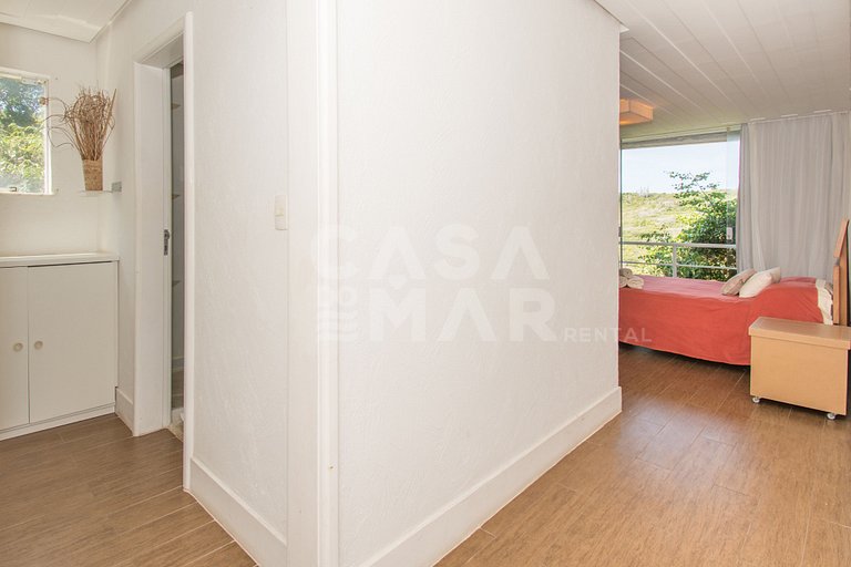 Beautiful Villa with six suites, and paradisiacal view of Fe