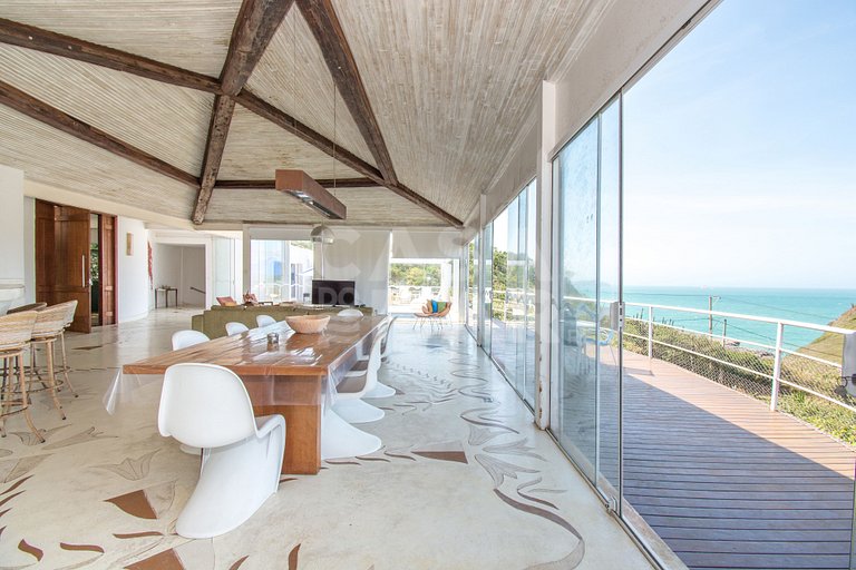 Beautiful Villa with six suites, and paradisiacal view of Fe
