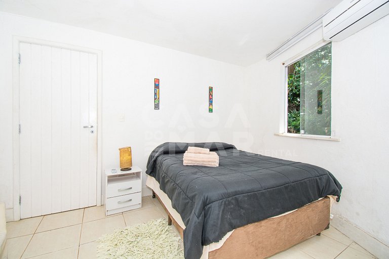 Beautiful Villa with six suites, and paradisiacal view of Fe