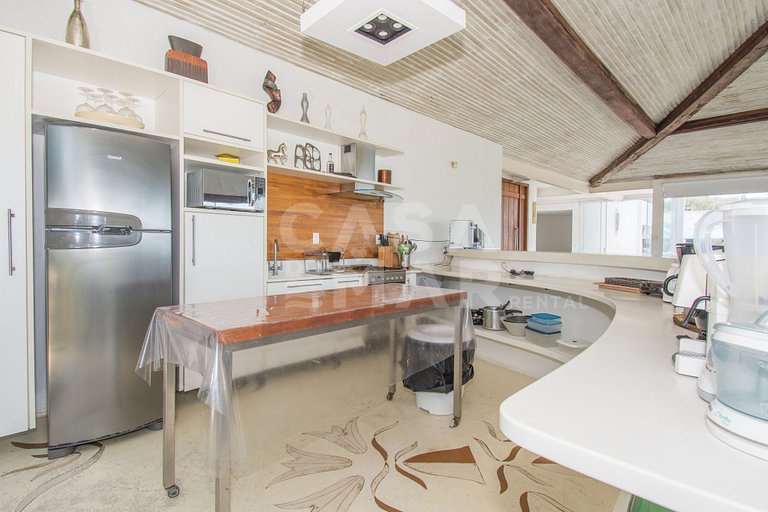 Beautiful Villa with six suites, and paradisiacal view of Fe